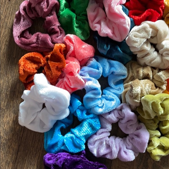 (CLOSET CLOSING FINAL SALE) Lot of New Rainbow Velvet Scrunchies - Picture 6 of 6
